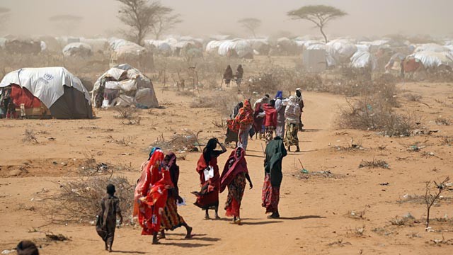 UNHCR repatriates over 4,000 Somali refugees from Kenya.