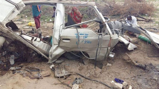 Roadside blast kills at least 18 civilian people outside Mogadishu.